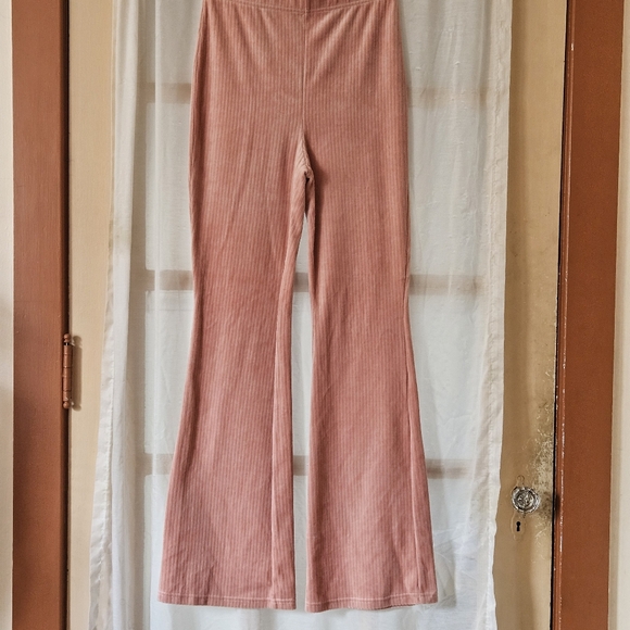 📌134 DIVIDED HIGH-RISE FLARE KNIT PANTS SIZE SMALL - Picture 4 of 7